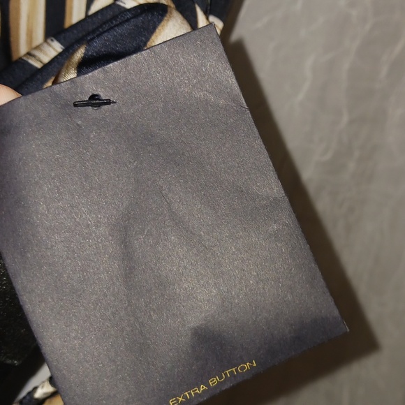 Donna Karan New York short sleeve blouse, cream/taupe/brown, unique, size L - Picture 6 of 8